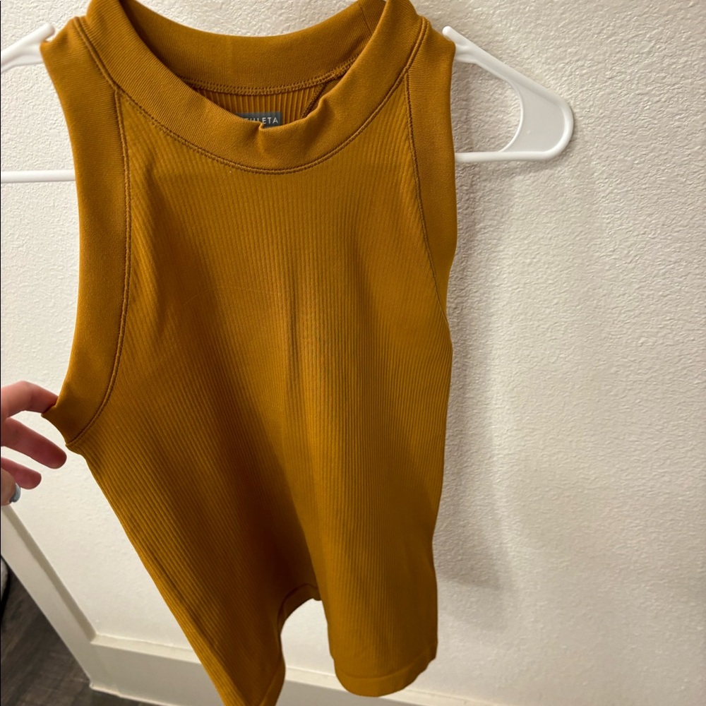 Athleta ribbed mustard tank top!! Size small.